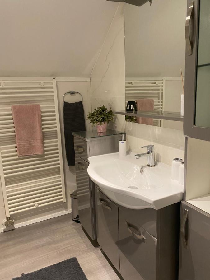 Maria Vendeghaz Hotell Mernye Eksteriør bilde