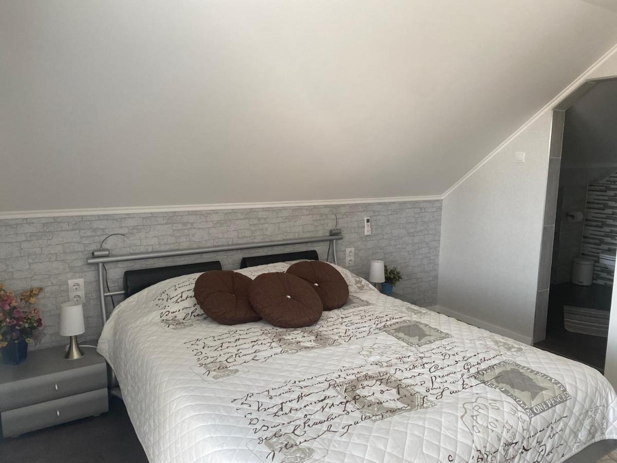 Maria Vendeghaz Hotell Mernye Eksteriør bilde